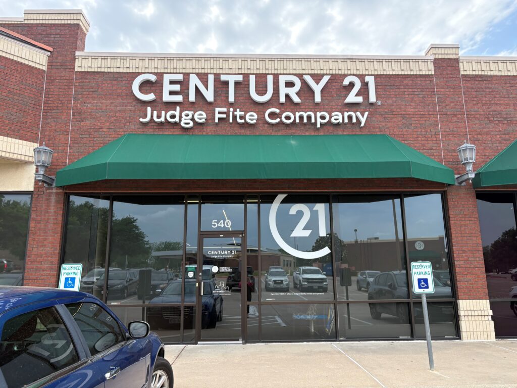 Grand Prairie Office - CENTURY 21 Judge Fite Company